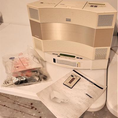 Lot #136  BOSE Acoustic Radio - CD Player - CD 3000