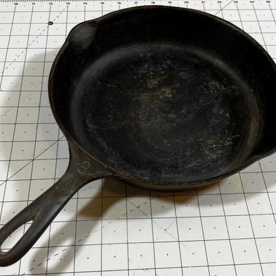 Wagner No. 8 Cast Iron Skillet 