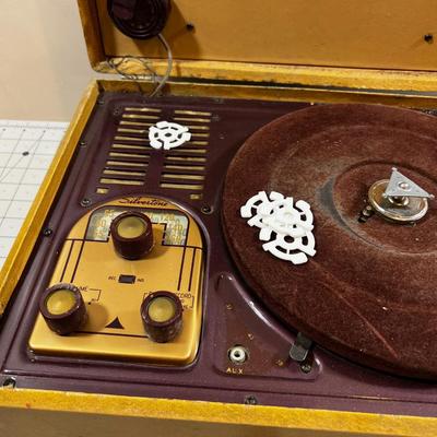Silver Tone Radio Phonograph
