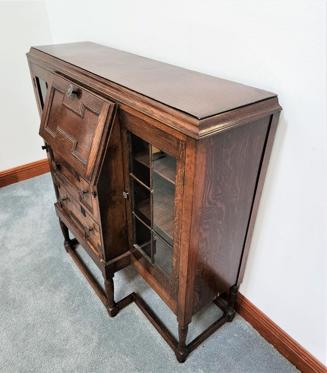 Lot 148 Beautiful Antique MIssion Oak drop down desk/bookcase