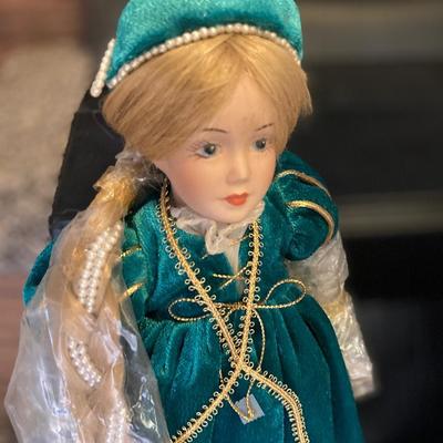 DANBURY MINT STORYBOOK RAPUNZEL DOLL AND PORCELAIN BABY JESSICA