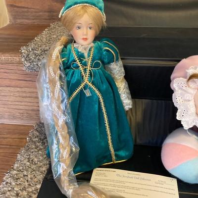 DANBURY MINT STORYBOOK RAPUNZEL DOLL AND PORCELAIN BABY JESSICA