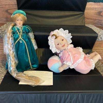 DANBURY MINT STORYBOOK RAPUNZEL DOLL AND PORCELAIN BABY JESSICA