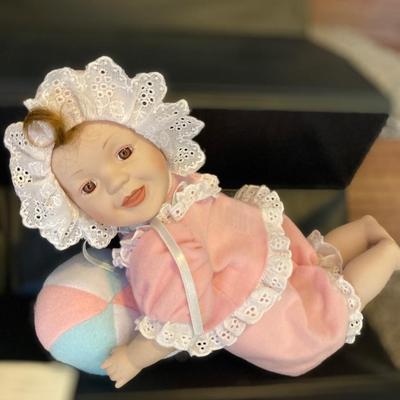 DANBURY MINT STORYBOOK RAPUNZEL DOLL AND PORCELAIN BABY JESSICA
