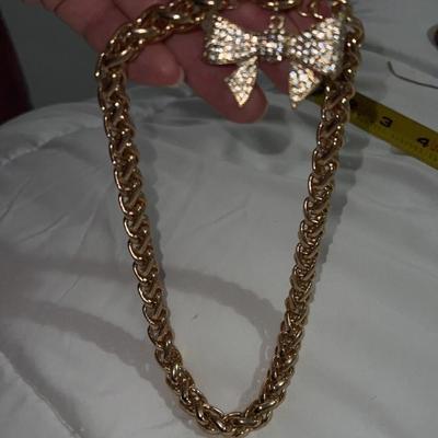 bow necklace choker