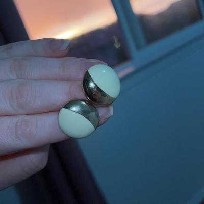 lot of 4 vtg earrings