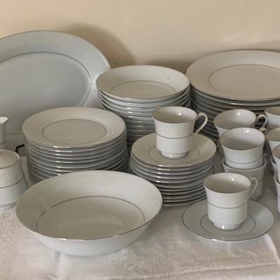 Crown Ming China set -- 52 pieces