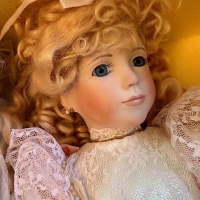 American Artists Selection Kais, Inc. World Gallery Dolls Tia