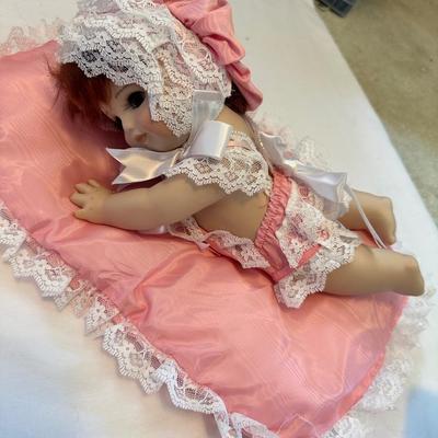 Baby Jenny World Gallery Doll