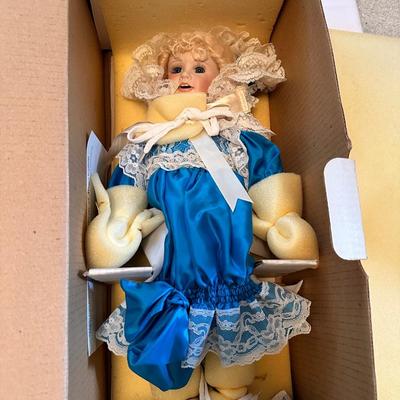 American Artists Collection World Gallery Christa Doll