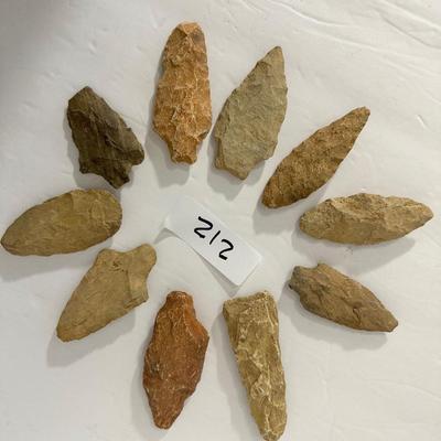 Indian Artifact Arrowhead Lot