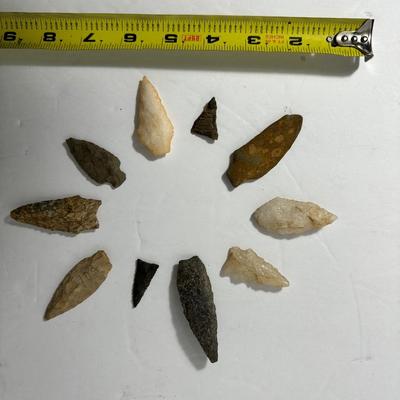 Indian Artifact Arrowhead Lot