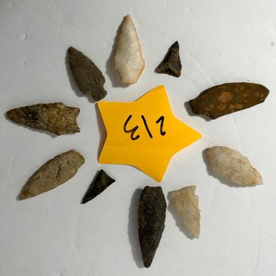 Indian Artifact Arrowhead Lot