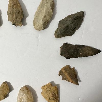 Indian Artifact Arrowhead Lot