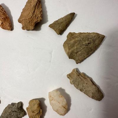 Indian Artifact Arrowhead Lot
