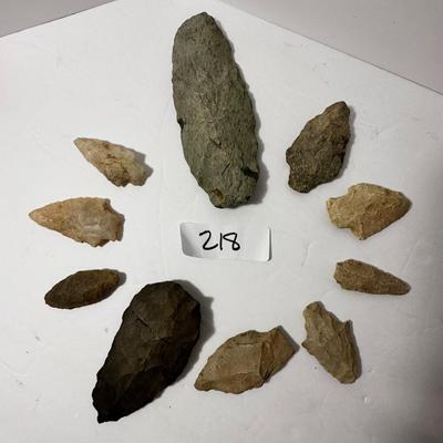 Indian Artifact Arrowhead Lot