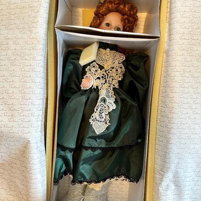 World Gallery Dolls and Collectibles Courtney