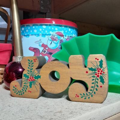 Christmas Jell-O Molds, Kitchen Christmas Items, a Christmas lined basket and more