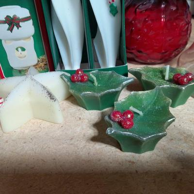Christmas candles, Christmas mouse night light, And Vintage Christmas candles