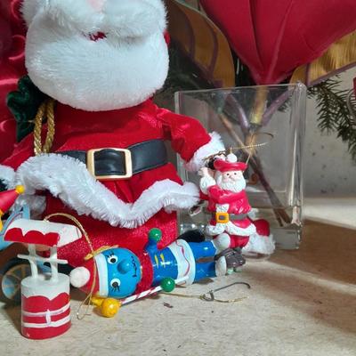 Lots of Christmas Decorations, ornaments, handmade Christmas light ball, Ornaments, and more