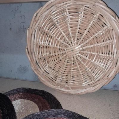 Fall & Thanksgiving Decorations, turkey, pilgrims, dishes, Placemats and more Fall themed items