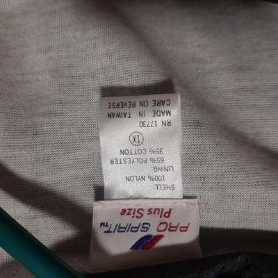 Three Jogging jacket / pant suits Nike Jogging suit XL, Pro Spirit Plus Size, Head size L