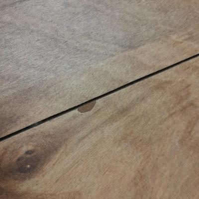 Nice Dining room table with 4 fabric seated chairs. Table and 4 chairs with Leaf