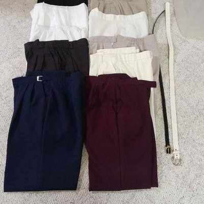 Women's pants different colors with two belts Size 14