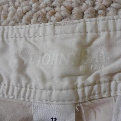 Women's Capri pants size 14