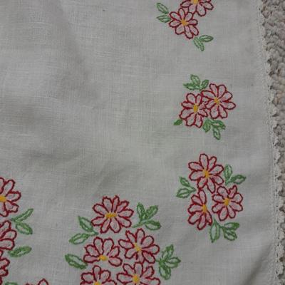 Table linens and embroidered table runner with Tote with lid < Basement