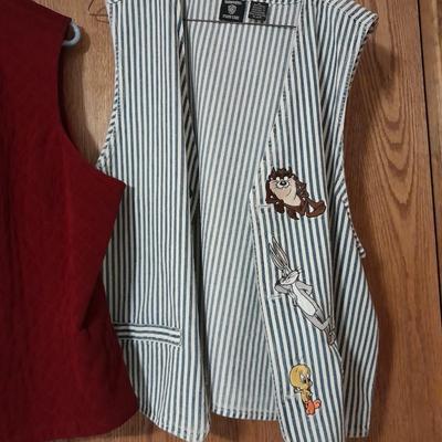 Women's Vests Warner Bros., Stonebridge, Liz Claiborne, Lands End size L and XL