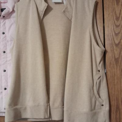 Women's Vests Warner Bros., Stonebridge, Liz Claiborne, Lands End size L and XL