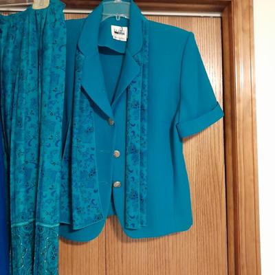 Women's Blazer / Suit Skirt Sets Leslie Fay 14 and Dallas 12/13