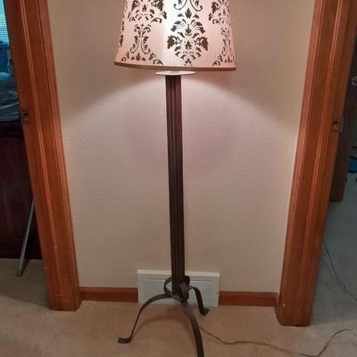 55" Metal base tripod Floor Lamp with decorative shade