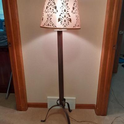 55" Metal base tripod Floor Lamp with decorative shade