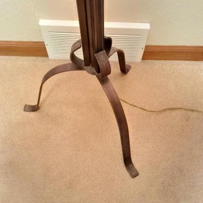 55" Metal base tripod Floor Lamp with decorative shade