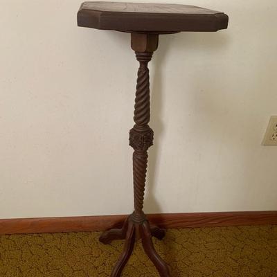Wooden Twist Plant Stand