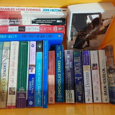 Soft Back Books Nicholas Sparks, Jude Deceraux, John Hilton and more