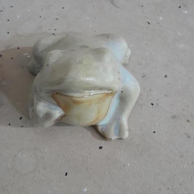 Two glazed ceramic yard frogs