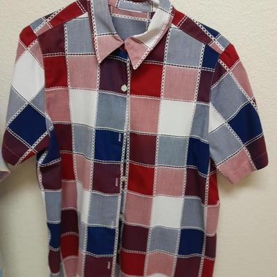 Women's short sleeved button up tops American weekend, Lee Riders L & XL