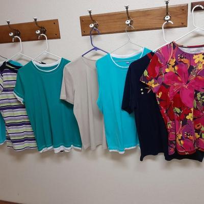 Women's short Sleeved shirt tops, L & XL Christopher Banks, SB, Croft & Barrow