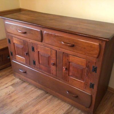 655 Cherry Server/Buffet
