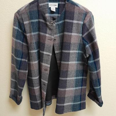 Women's Blazer Jackets and a jean jacket / pant set foreign size 2, 16 and XL Chico's, Alfred Dunner