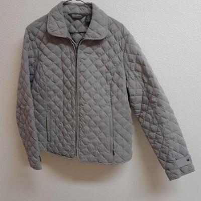 Women's size XL nice Eddie Bauer Jacket
