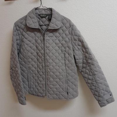 Women's size XL nice Eddie Bauer Jacket