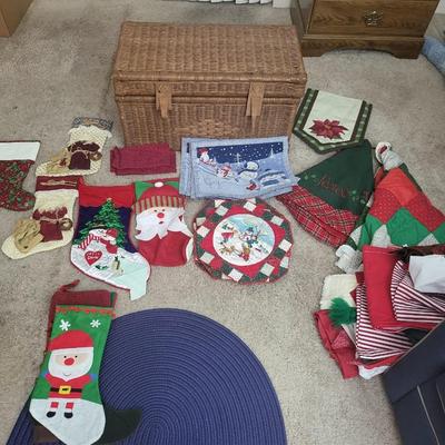 Xmas Linen with Wicker Box