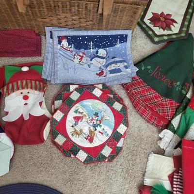 Xmas Linen with Wicker Box