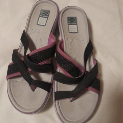 Two pairs of Women's Size 10M sandals Dr. Scholls and Merrell