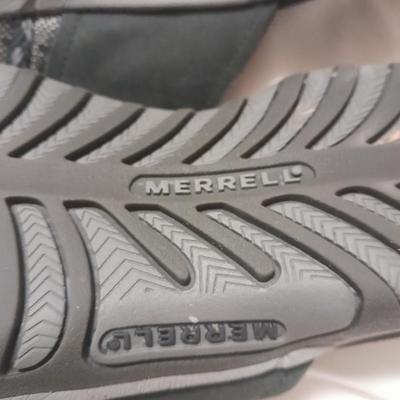 Two pairs of Women's Size 10M sandals Dr. Scholls and Merrell