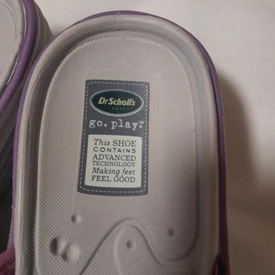 Two pairs of Women's Size 10M sandals Dr. Scholls and Merrell